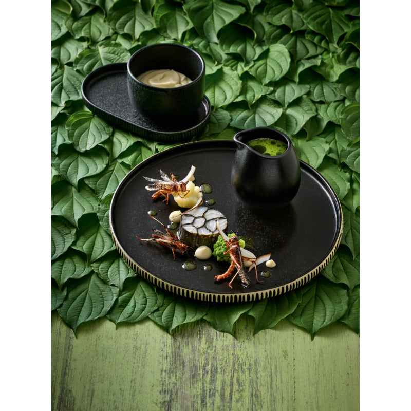 Black & White Saucer with Relief 5.9